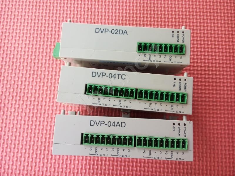 DVP04AD-S DELTA PLC module